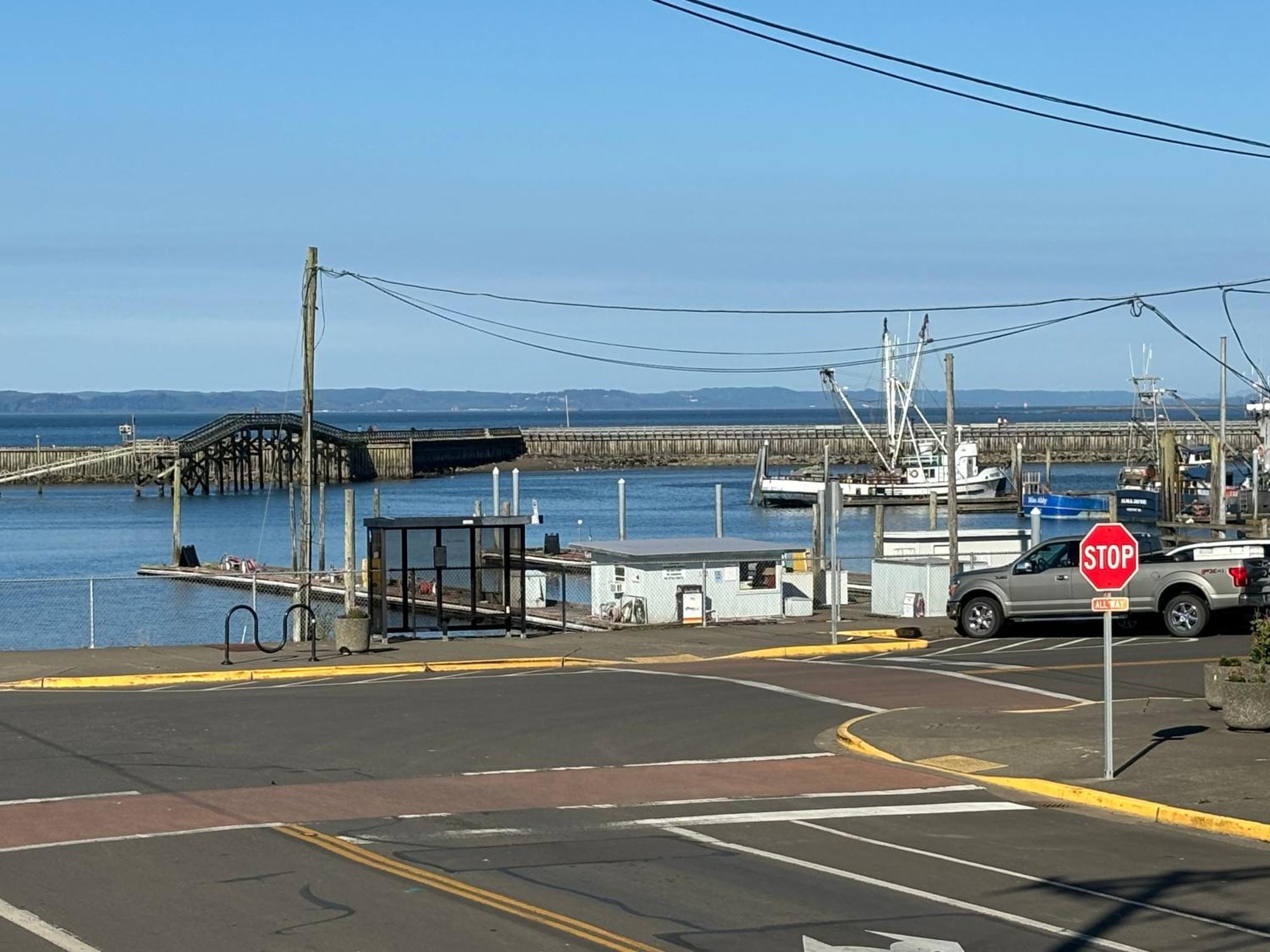 Dock Street Inn Westport Bagian luar foto