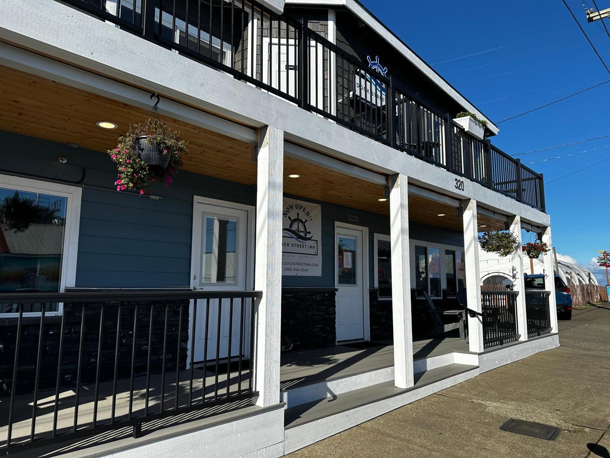 Dock Street Inn Westport Bagian luar foto