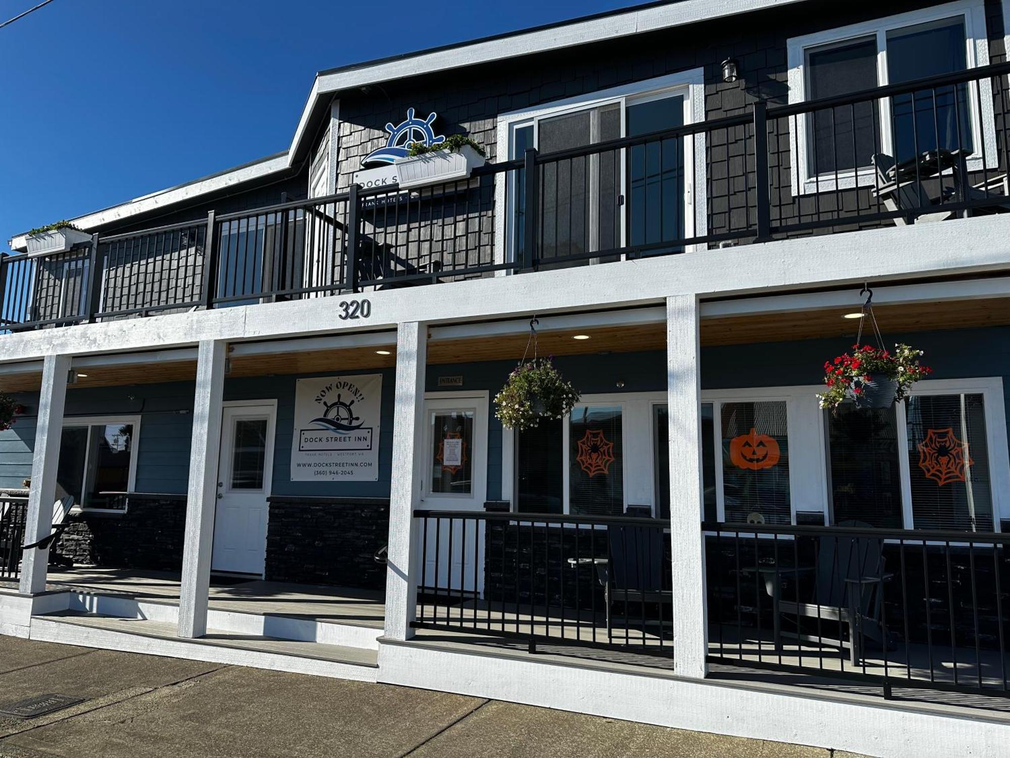 Dock Street Inn Westport Bagian luar foto